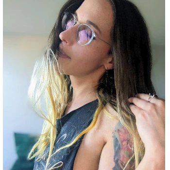 seller-profile-img