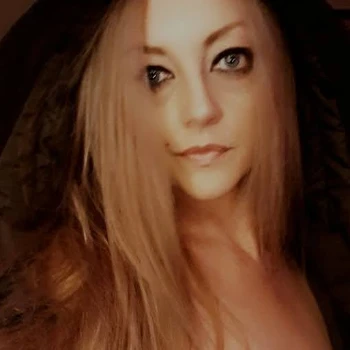 seller-profile-img