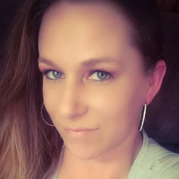 seller-profile-img